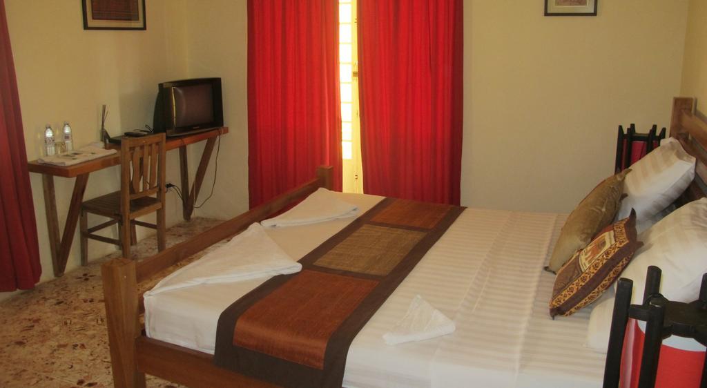 Mea Culpa Kampot Hotel Exterior foto