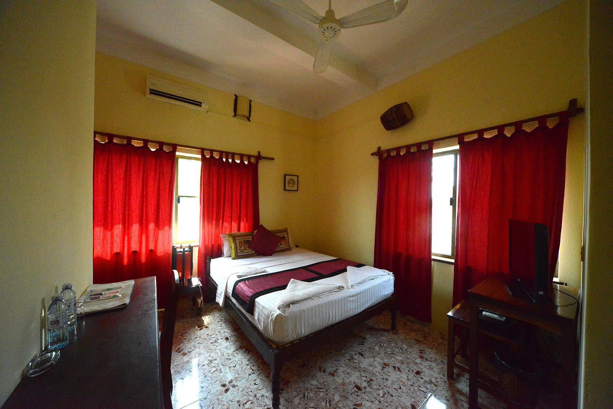 Mea Culpa Kampot Hotel Exterior foto